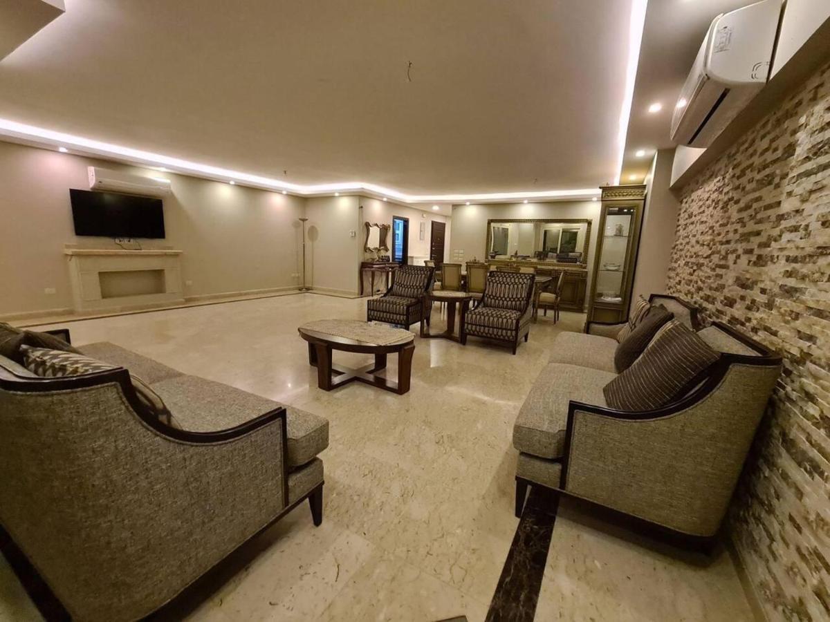 Spacious Executive Luxury Apartment With Balcony Kairo Bagian luar foto